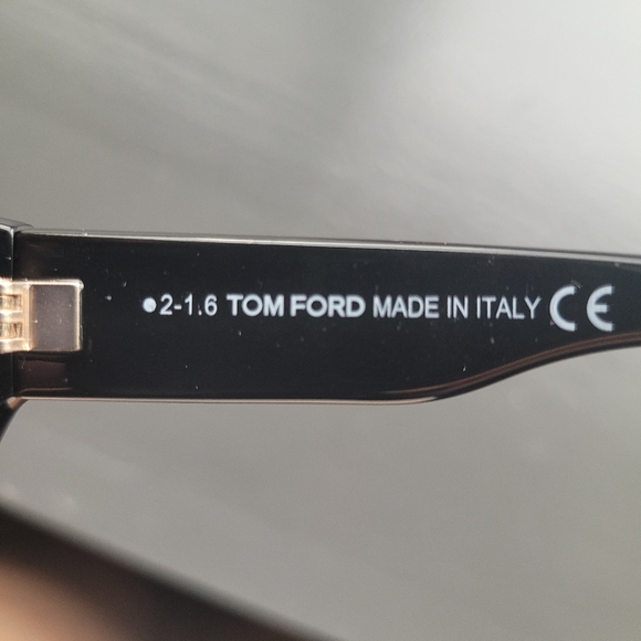 TOM FORD Sunglasses - Picture 9 of 10